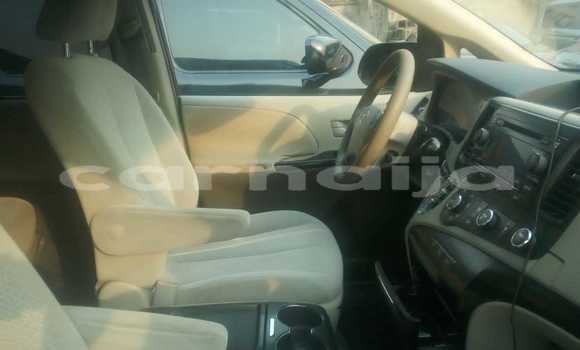 Acheter Import Voiture Toyota Sienna Rouge à Lagos, État de Lagos Acheter Import Voiture Toyota Sienna Rouge à Lagos, État de Lagos