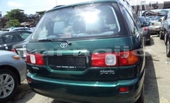 Buy New Toyota Picnic Green Car in Benin in Edo Buy New Toyota Picnic Green Car in Benin in Edo
