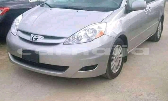Buy New Toyota Sienna Other Car in Ibadan in Oyo State