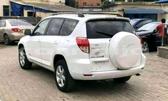 Acheter Neuf Voiture Toyota RAV4 Blanc à Kaduna, État de Kaduna Acheter Neuf Voiture Toyota RAV4 Blanc à Kaduna, État de Kaduna