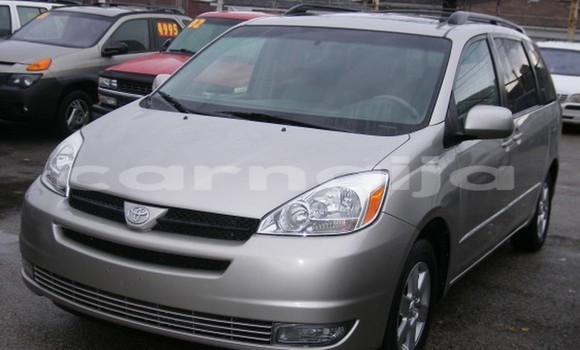 Buy Import Toyota Sienna Silver Car in Daura in Katsina