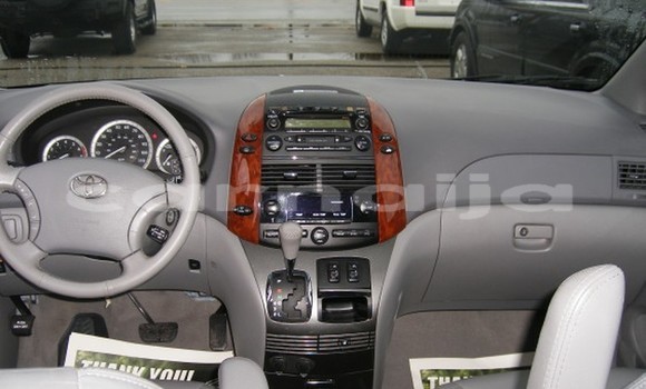 Acheter Import Voiture Toyota Sienna Gris à Daura, Katsina Acheter Import Voiture Toyota Sienna Gris à Daura, Katsina