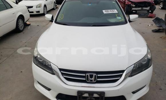 Acheter Neuf Voiture Honda Accord Blanc à Badagry, État de Lagos Acheter Neuf Voiture Honda Accord Blanc à Badagry, État de Lagos