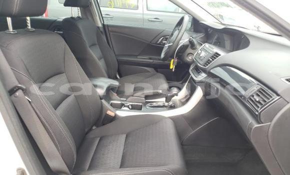 Acheter Neuf Voiture Honda Accord Blanc à Badagry, État de Lagos Acheter Neuf Voiture Honda Accord Blanc à Badagry, État de Lagos