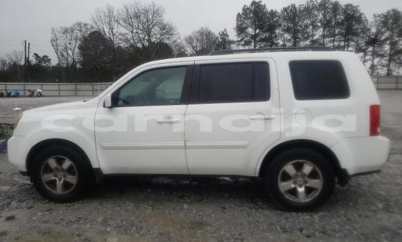 Buy New Honda Pilot White Car in Badagry in Lagos State Buy New Honda Pilot White Car in Badagry in Lagos State
