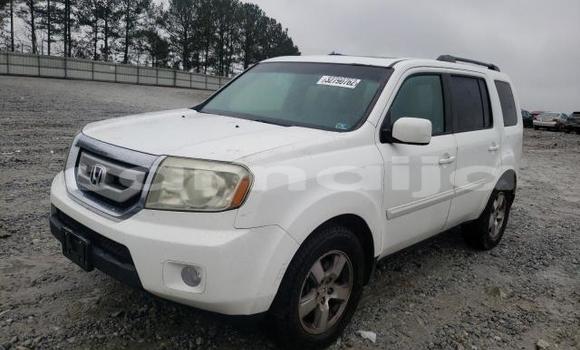 Buy New Honda Pilot White Car in Badagry in Lagos State Buy New Honda Pilot White Car in Badagry in Lagos State