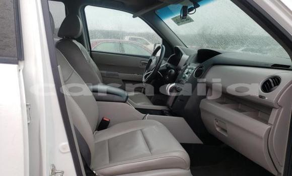 Buy New Honda Pilot White Car in Badagry in Lagos State Buy New Honda Pilot White Car in Badagry in Lagos State