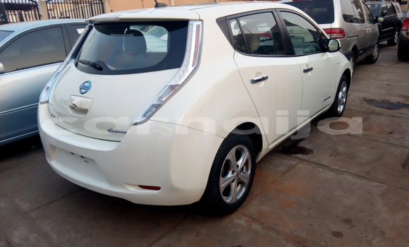 Acheter Occasion Voiture Nissan Leaf Blanc à Badagry, État de Lagos Acheter Occasion Voiture Nissan Leaf Blanc à Badagry, État de Lagos