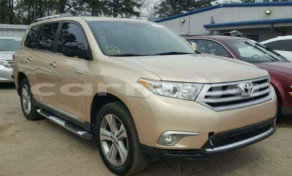 Buy Used Toyota Highlander Silver Car in Badagry in Lagos State Buy Used Toyota Highlander Silver Car in Badagry in Lagos State
