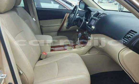 Buy Used Toyota Highlander Silver Car in Badagry in Lagos State Buy Used Toyota Highlander Silver Car in Badagry in Lagos State
