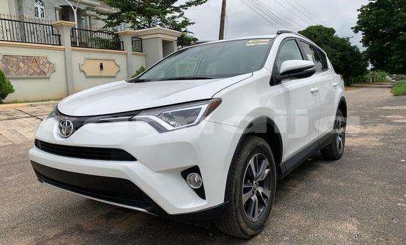 Buy Used Toyota RAV4 White Car in Badagry in Lagos State Buy Used Toyota RAV4 White Car in Badagry in Lagos State