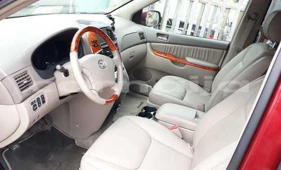 Acheter Occasion Voiture Toyota Sienna Rouge à Lagos, État de Lagos Acheter Occasion Voiture Toyota Sienna Rouge à Lagos, État de Lagos