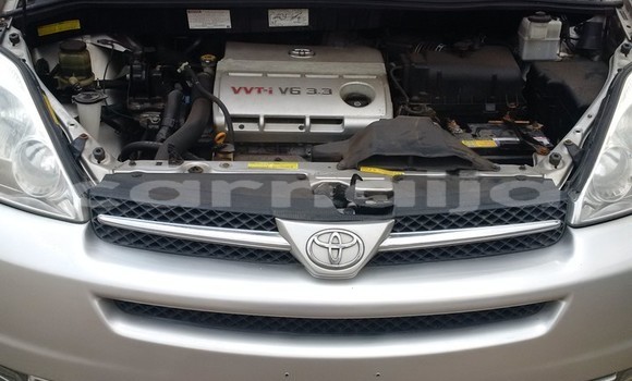 Buy Used Toyota Sienna Silver Car in Lagos in Lagos State Buy Used Toyota Sienna Silver Car in Lagos in Lagos State