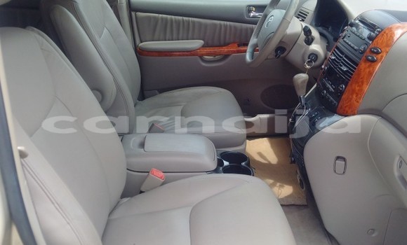Acheter Occasion Voiture Toyota Sienna Gris à Lagos, État de Lagos Acheter Occasion Voiture Toyota Sienna Gris à Lagos, État de Lagos