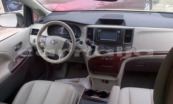 Acheter Occasion Voiture Toyota Sienna Marron à Lagos, État de Lagos Acheter Occasion Voiture Toyota Sienna Marron à Lagos, État de Lagos