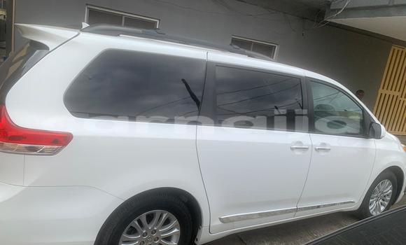 Acheter Occasion Voiture Toyota Sienna Blanc à Lagos, État de Lagos Acheter Occasion Voiture Toyota Sienna Blanc à Lagos, État de Lagos
