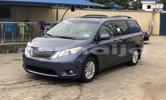Acheter Occasion Voiture Toyota Sienna Noir à Lagos, État de Lagos