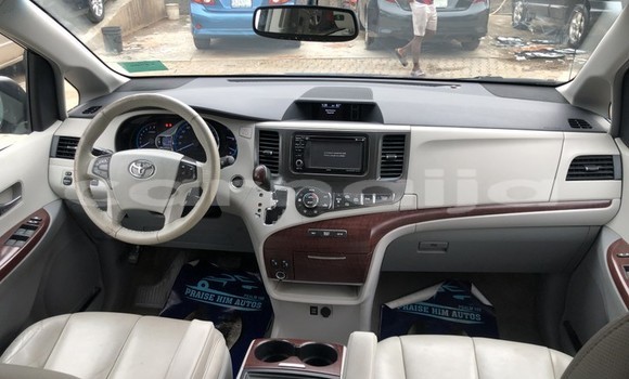 Acheter Occasion Voiture Toyota Sienna Noir à Lagos, État de Lagos Acheter Occasion Voiture Toyota Sienna Noir à Lagos, État de Lagos