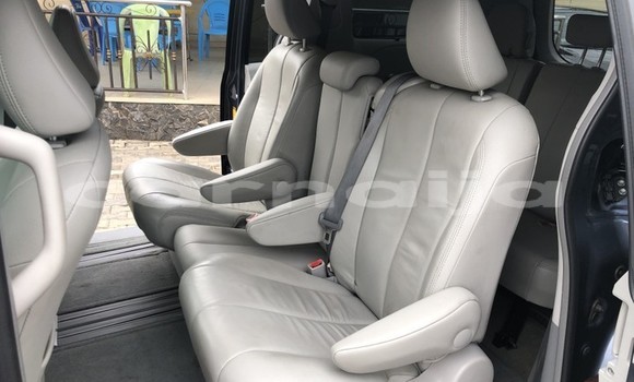 Acheter Occasion Voiture Toyota Sienna Noir à Lagos, État de Lagos Acheter Occasion Voiture Toyota Sienna Noir à Lagos, État de Lagos
