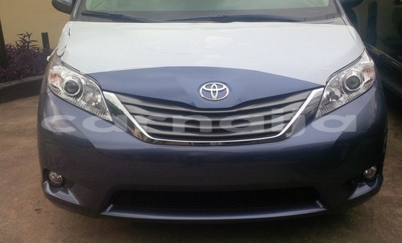 Acheter Occasion Voiture Toyota Sienna Beige à Lagos, État de Lagos