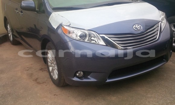 Acheter Occasion Voiture Toyota Sienna Beige à Lagos, État de Lagos Acheter Occasion Voiture Toyota Sienna Beige à Lagos, État de Lagos