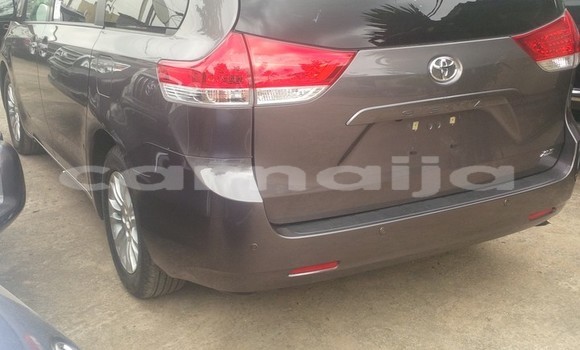 Acheter Occasion Voiture Toyota Sienna Beige à Lagos, État de Lagos Acheter Occasion Voiture Toyota Sienna Beige à Lagos, État de Lagos