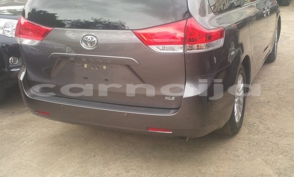 Acheter Occasion Voiture Toyota Sienna Beige à Lagos, État de Lagos Acheter Occasion Voiture Toyota Sienna Beige à Lagos, État de Lagos