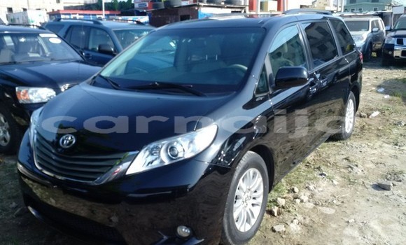 Acheter Occasion Voiture Toyota Sienna Noir à Lagos, État de Lagos