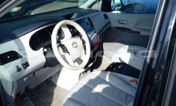 Acheter Occasion Voiture Toyota Sienna Noir à Lagos, État de Lagos Acheter Occasion Voiture Toyota Sienna Noir à Lagos, État de Lagos