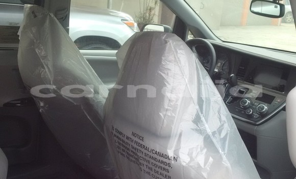 Acheter Occasion Voiture Toyota Sienna Noir à Lagos, État de Lagos Acheter Occasion Voiture Toyota Sienna Noir à Lagos, État de Lagos