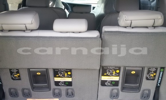 Acheter Occasion Voiture Toyota Sienna Noir à Lagos, État de Lagos Acheter Occasion Voiture Toyota Sienna Noir à Lagos, État de Lagos