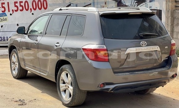 Buy Used Toyota Highlander Beige Car in Lagos in Lagos State Buy Used Toyota Highlander Beige Car in Lagos in Lagos State