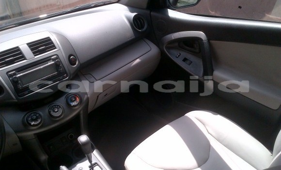 Acheter Occasion Voiture Toyota RAV4 Noir à Lagos, État de Lagos Acheter Occasion Voiture Toyota RAV4 Noir à Lagos, État de Lagos