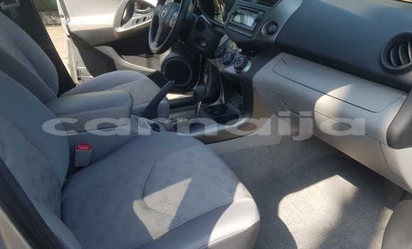 Acheter Occasion Voiture Toyota RAV4 Gris à Lagos, État de Lagos Acheter Occasion Voiture Toyota RAV4 Gris à Lagos, État de Lagos