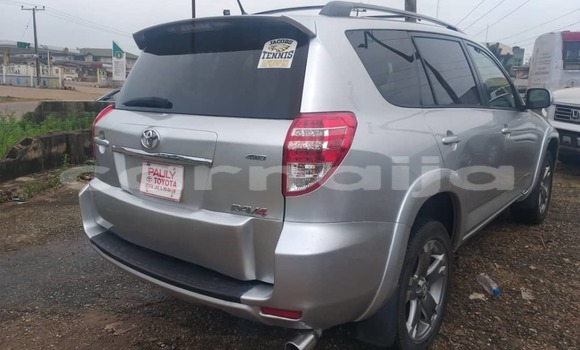Acheter Occasion Voiture Toyota RAV4 Gris à Lagos, État de Lagos Acheter Occasion Voiture Toyota RAV4 Gris à Lagos, État de Lagos