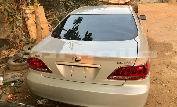 Buy Used Lexus ES Silver Car in Onitsha in Anambra State Buy Used Lexus ES Silver Car in Onitsha in Anambra State