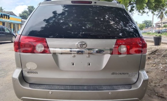 Buy Used Toyota Sienna Silver Car in Abeokuta in Ogun State Buy Used Toyota Sienna Silver Car in Abeokuta in Ogun State