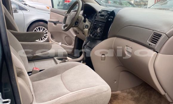 Buy Used Toyota Sienna Blue Car in Abeokuta in Ogun State Buy Used Toyota Sienna Blue Car in Abeokuta in Ogun State