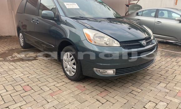 Buy Used Toyota Sienna Blue Car in Abeokuta in Ogun State Buy Used Toyota Sienna Blue Car in Abeokuta in Ogun State