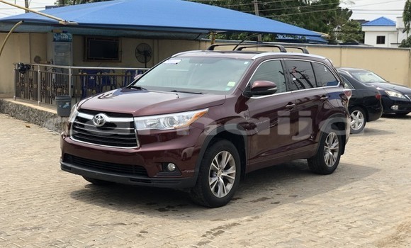 Acheter Import Voiture Toyota Highlander Rouge à Lagos, État de Lagos Acheter Import Voiture Toyota Highlander Rouge à Lagos, État de Lagos