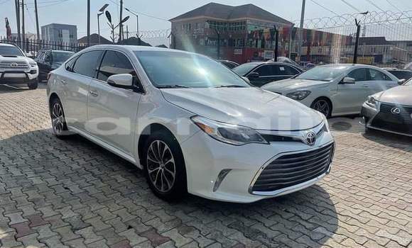 Acheter Occasion Voiture Toyota Avalon Blanc à Lagos, État de Lagos Acheter Occasion Voiture Toyota Avalon Blanc à Lagos, État de Lagos