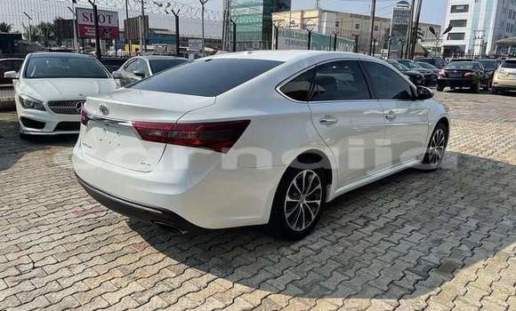 Buy Used Toyota Avalon White Car in Lagos in Lagos State Buy Used Toyota Avalon White Car in Lagos in Lagos State