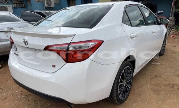 Acheter Occasion Voiture Toyota Corolla Blanc à Lagos, État de Lagos Acheter Occasion Voiture Toyota Corolla Blanc à Lagos, État de Lagos