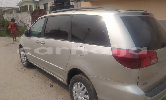 Buy Used Toyota Sienna Silver Car in Surulere in Lagos State