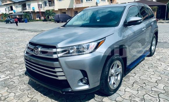 Acheter Occasion Voiture Toyota Highlander Gris à Lagos, État de Lagos Acheter Occasion Voiture Toyota Highlander Gris à Lagos, État de Lagos