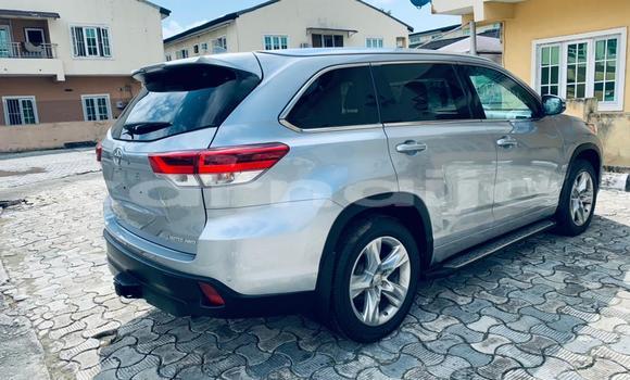 Acheter Occasion Voiture Toyota Highlander Gris à Lagos, État de Lagos Acheter Occasion Voiture Toyota Highlander Gris à Lagos, État de Lagos