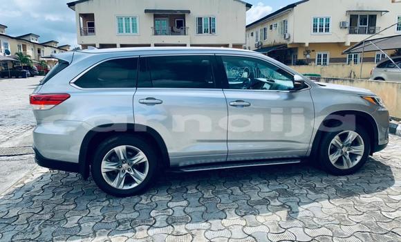 Acheter Occasion Voiture Toyota Highlander Gris à Lagos, État de Lagos Acheter Occasion Voiture Toyota Highlander Gris à Lagos, État de Lagos