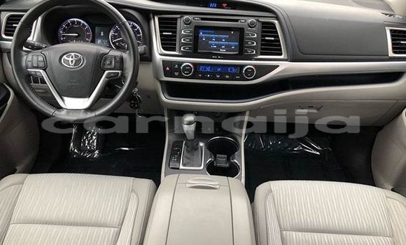 Buy Used Toyota Highlander Beige Car in Lagos in Lagos State Buy Used Toyota Highlander Beige Car in Lagos in Lagos State