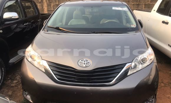 Buy Used Toyota Sienna Other Car in Lagos in Lagos State
