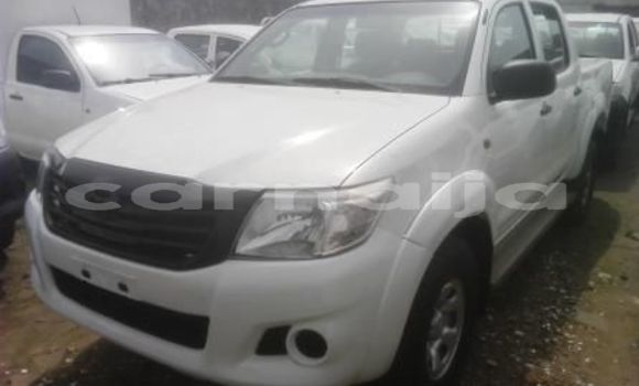 Buy Import Toyota Hilux White Car in Daura in Katsina Buy Import Toyota Hilux White Car in Daura in Katsina